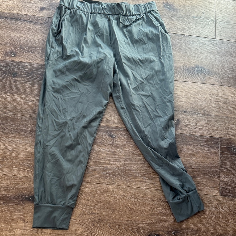 Sage green‎ joggers large